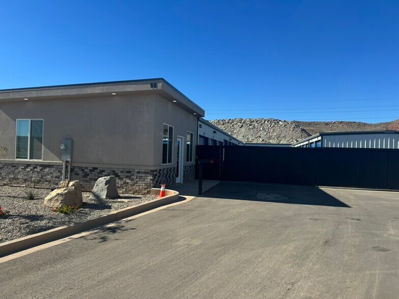 More Photos Of 68 Warehouse Dr, Washington Self Storage For Sale