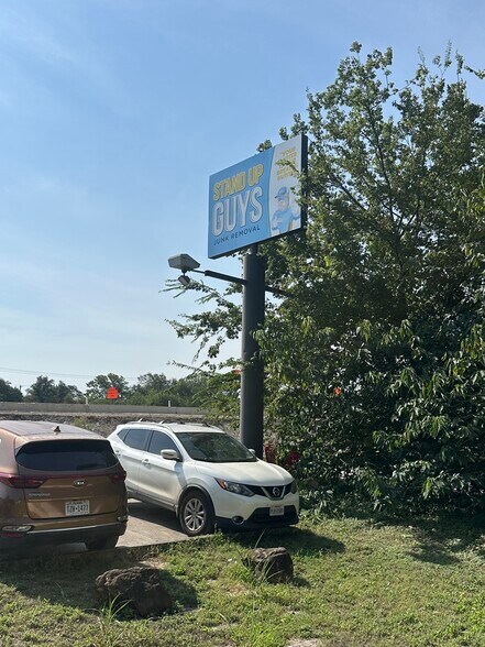 More Photos Of 11802 N IH-35, Austin Office For Sale