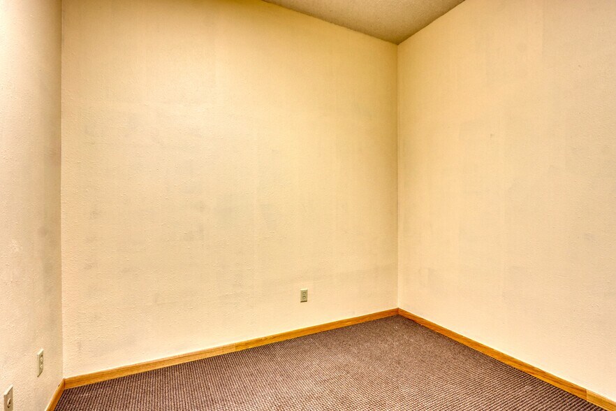 More Photos Of 10045 N State Road 27, Hayward Flex For Sale