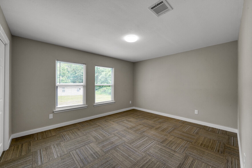 More Photos Of 2426 Crockett Martin Rd, Conroe Multifamily For Sale