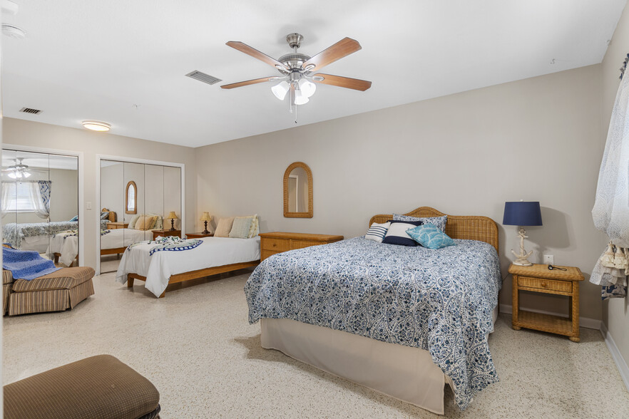 More Photos Of 207 W Wheeler Rd, Seffner Assisted Living For Sale