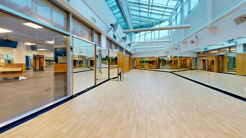 More Photos Of 6300 Wilson Mills Rd, Mayfield Village Office For Sale