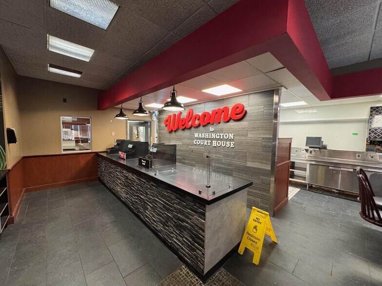 More Photos Of 1830 Columbus Ave, Washington Court House Restaurant For Sale