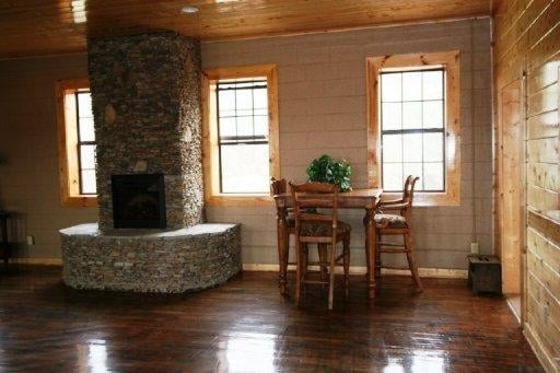 More Photos Of 301 School St, Tellico Plains Freestanding For Sale