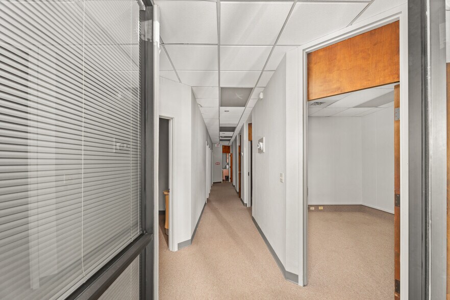More Photos Of 1212 S Air Depot Blvd, Oklahoma City Office For Sale