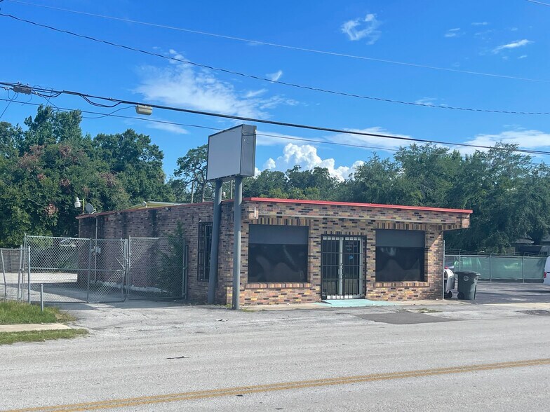 Primary Photo Of 833 Mason Ave, Daytona Beach Freestanding For Sale
