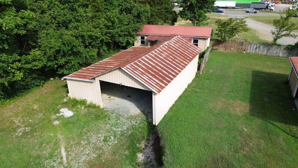 More Photos Of 2215 Clinton Hwy, Powell Office For Sale