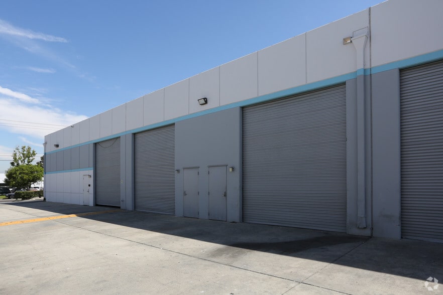 More Photos Of 1161-1191 N Red Gum St, Anaheim Warehouse For Lease