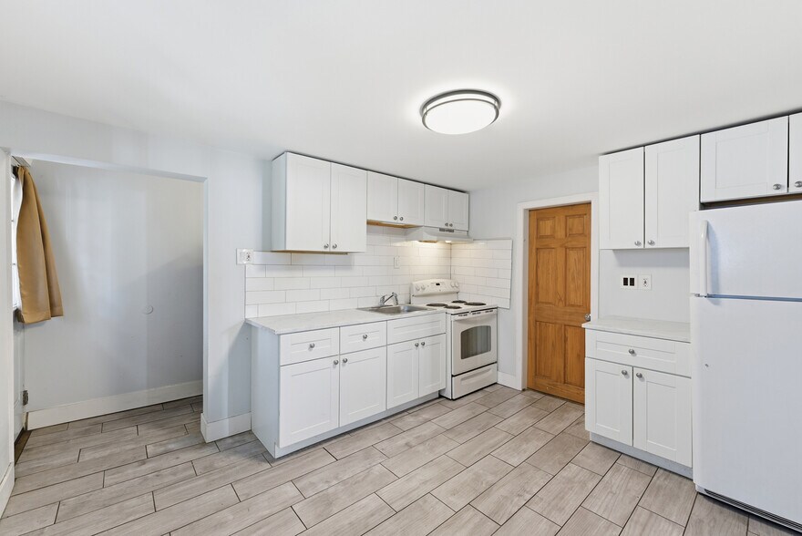 More Photos Of 285-289 East St, Ludlow Apartments For Sale