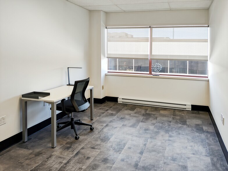 More Photos Of 455 St King, Sherbrooke Coworking Space