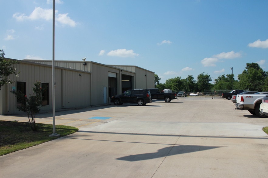 Primary Photo Of 4355 W Cardinal Dr, Beaumont Industrial For Lease