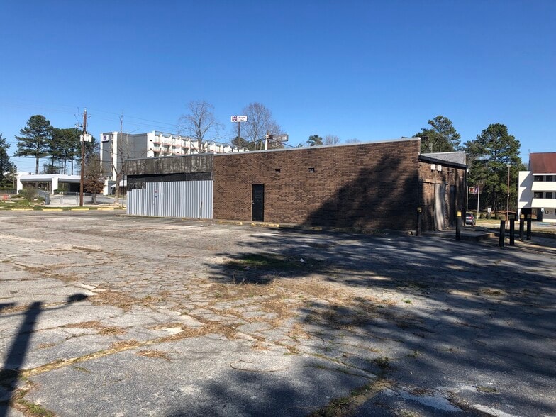 More Photos Of 4255 Shirley Dr, Atlanta Freestanding For Sale