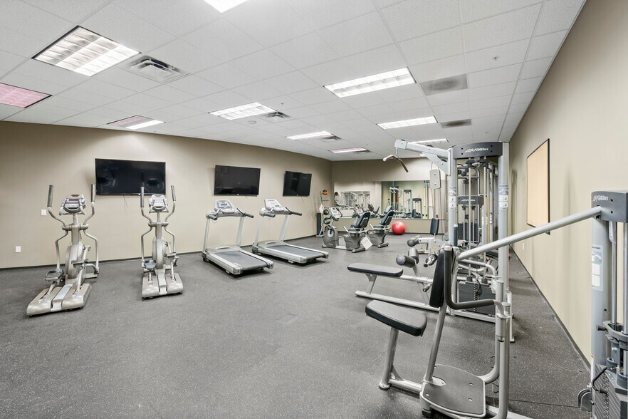 More Photos Of 2625 W Grandview Rd, Phoenix Office For Lease