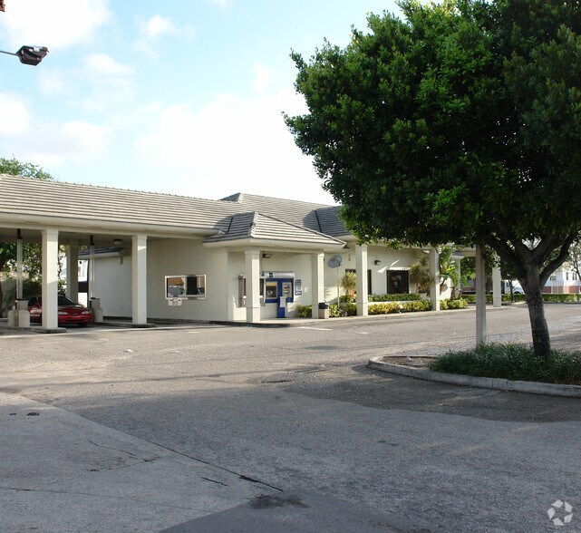 More Photos Of 5991 Anglers Ave, Fort Lauderdale Bank For Lease