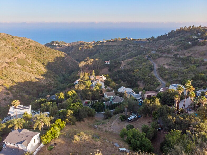 More Photos Of 26585 Ocean View Dr, Malibu Land For Sale