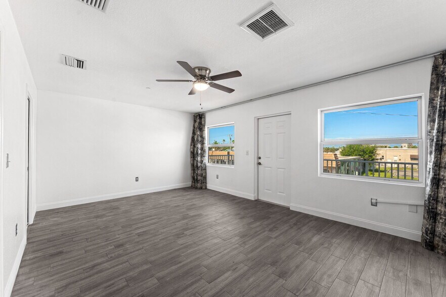 More Photos Of 41 N Orlando Ave, Cocoa Beach Office For Sale