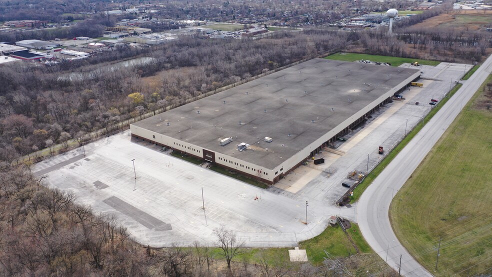 Primary Photo Of 16801 Exchange Ave, Lansing Manufacturing For Lease