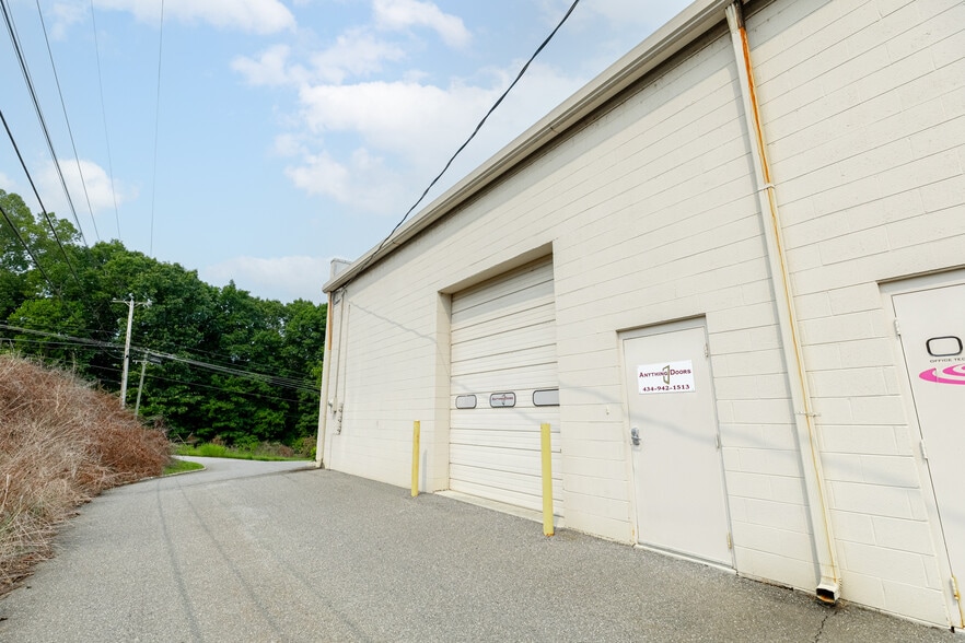 More Photos Of 1030 McConville Rd, Lynchburg Light Distribution For Sale
