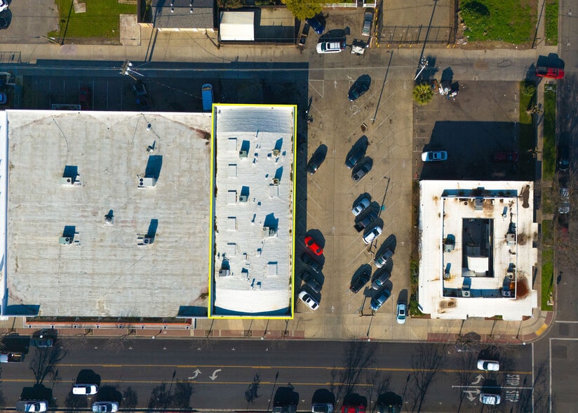 More Photos Of 333 W 18th St, Merced Office For Sale