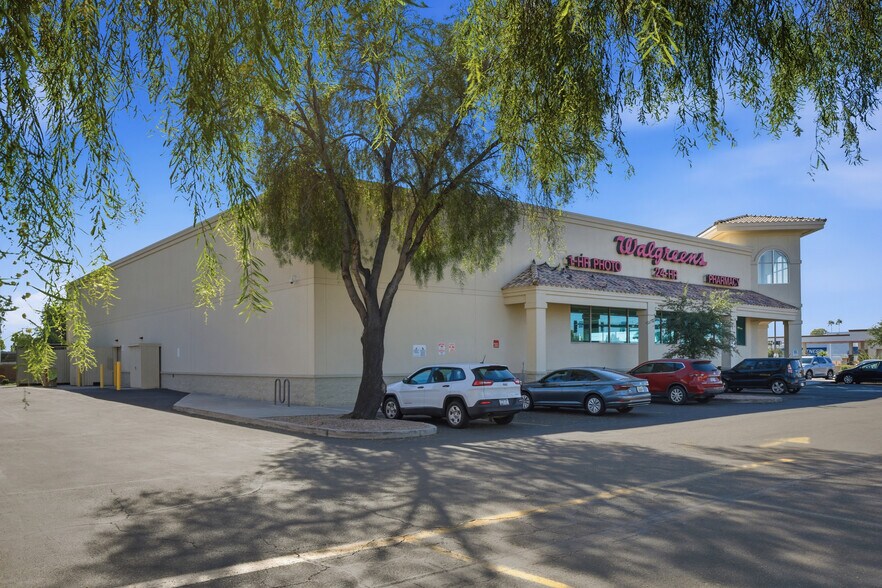 More Photos Of 4249 W Glendale Ave, Phoenix Drugstore For Sale