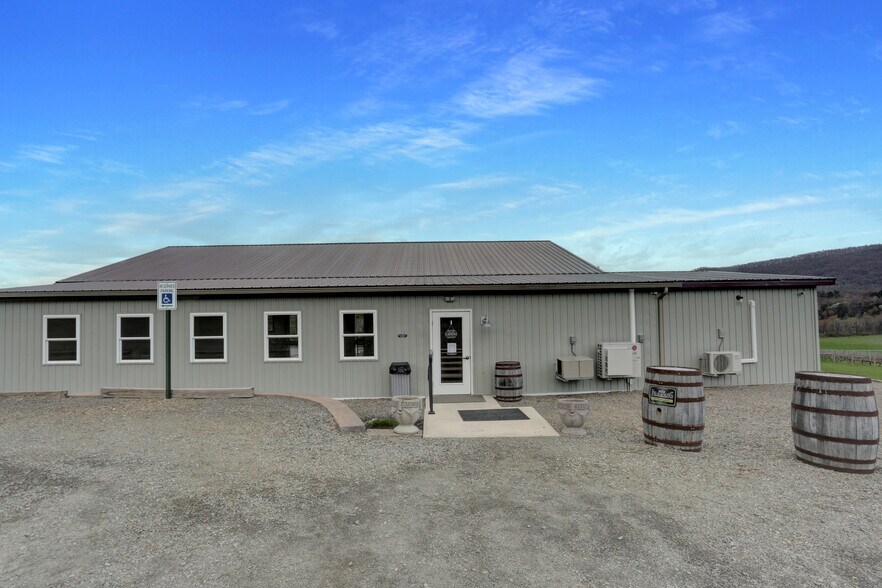 More Photos Of 596 Harman Rd, Halifax Winery Vineyard For Sale