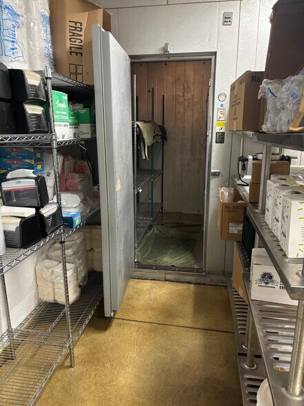 More Photos Of 5130 Chestnut St, Emmaus Fast Food For Sale