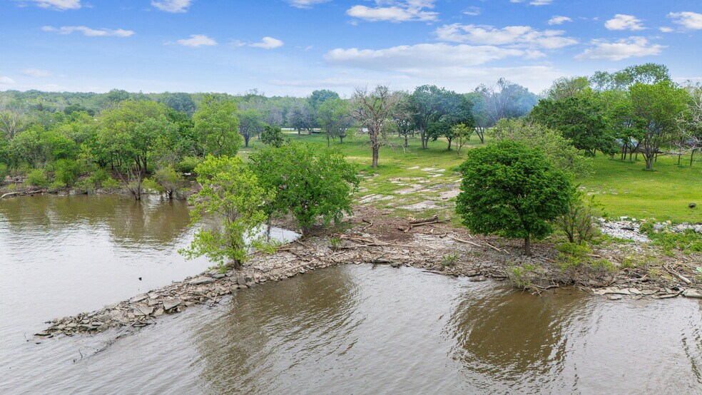 More Photos Of 25421 US-59, Grove Land For Sale