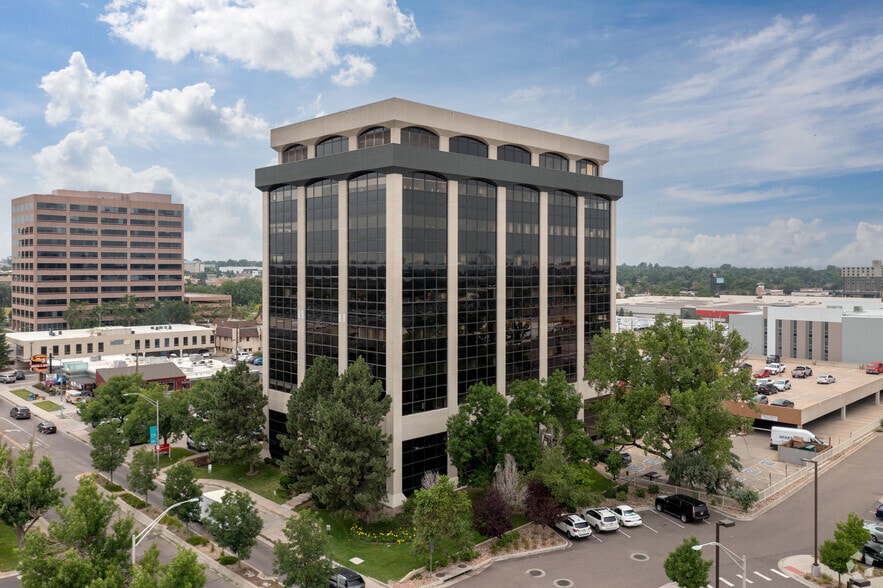 More Photos Of 425 S Cherry St, Glendale Office For Lease