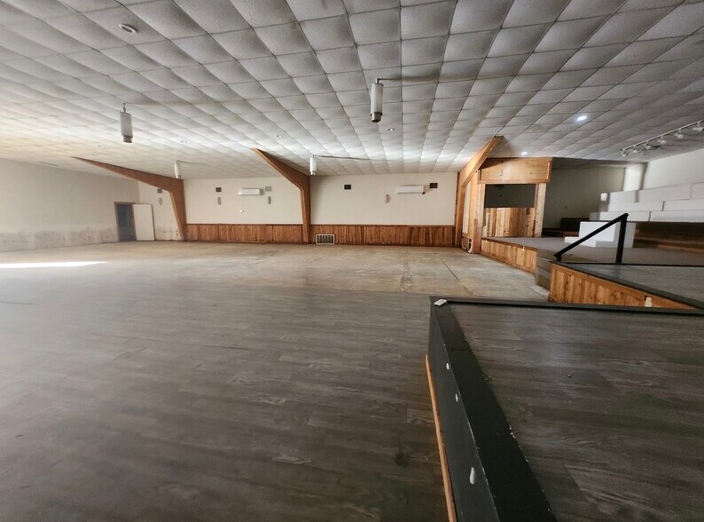 More Photos Of 31647 Highway 377, Whitesboro Light Manufacturing For Lease