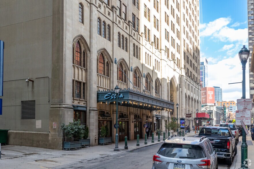 More Photos Of 230 S Broad St, Philadelphia Office For Lease