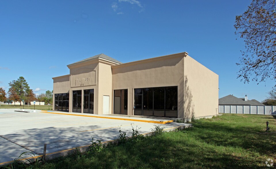 Primary Photo Of 4661 W Park Ave, Houma Office For Lease