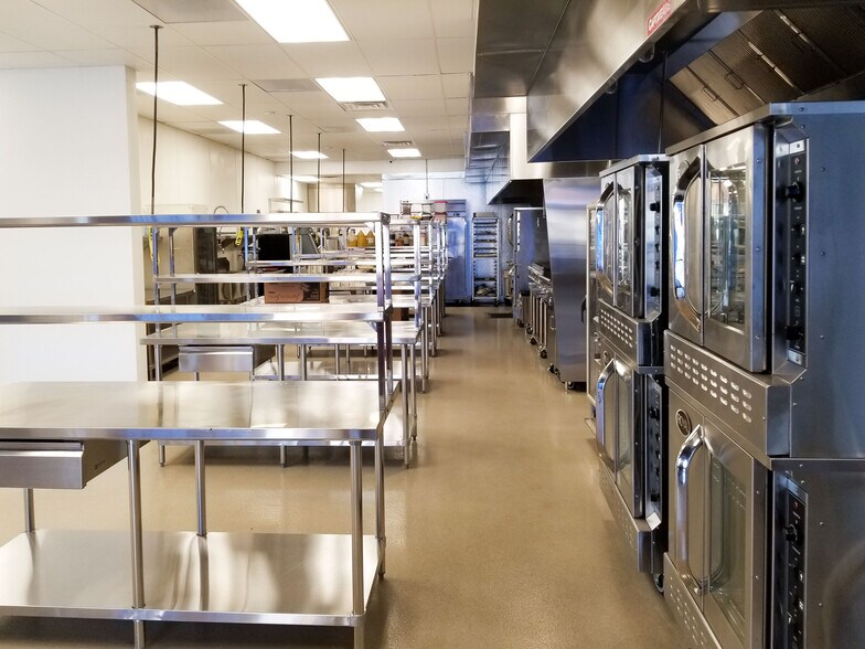 More Photos Of 4810 Vineland Ave, North Hollywood Fast Food For Sale