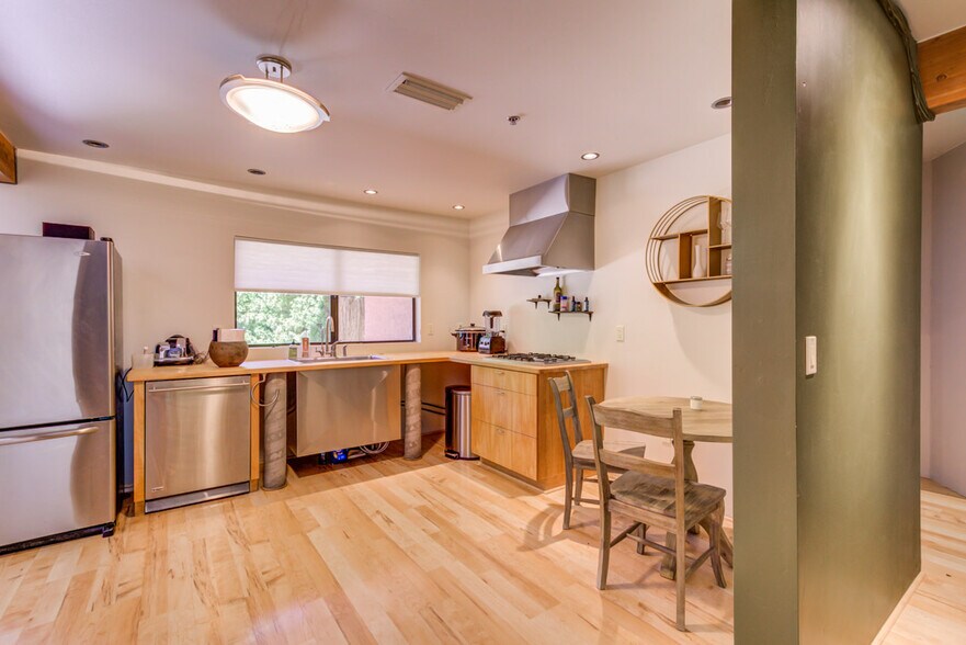 More Photos Of 45 Birch Blvd, Sedona Medical For Lease