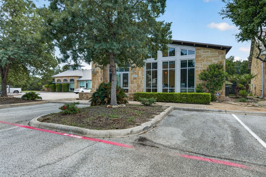 More Photos Of 16007 Via Shavano, San Antonio Office For Sale