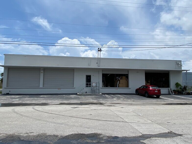 Primary Photo Of 2020 NE 153rd St, North Miami Beach Warehouse For Lease