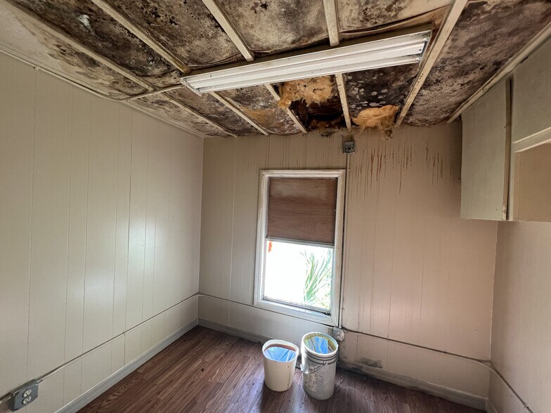 More Photos Of 8144 W Grover Cleveland Blvd, Homosassa Office For Sale