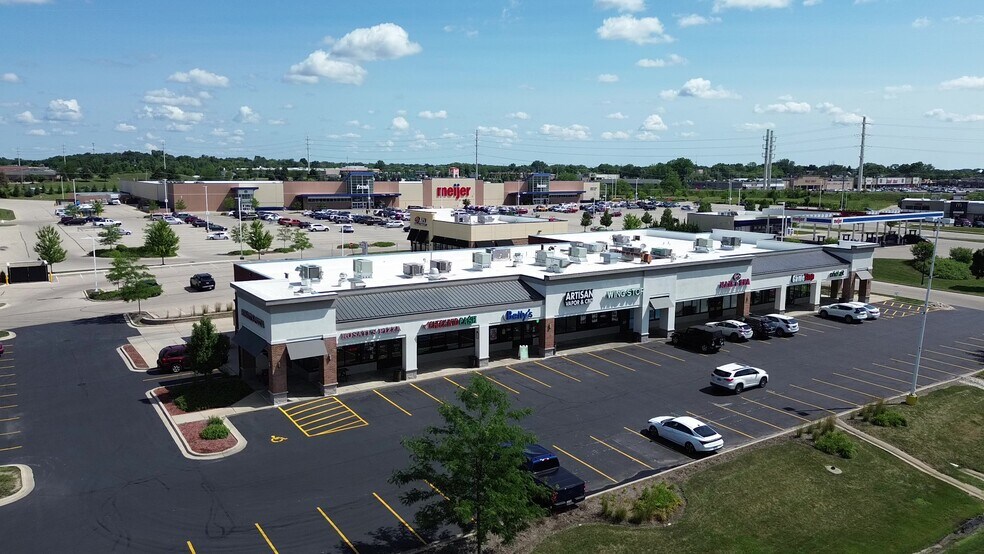 More Photos Of 700-770 E Rollins Rd, Round Lake Beach Unknown For Lease