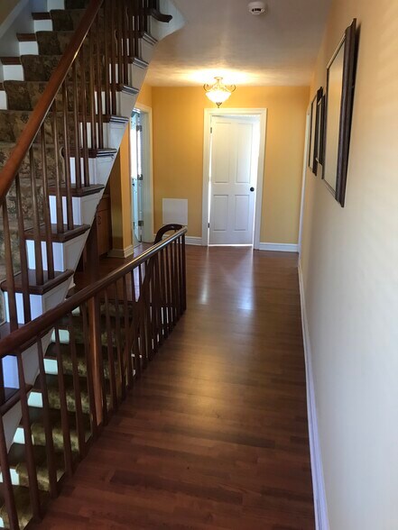 More Photos Of 100 Sandune Dr, Plum Medical For Lease