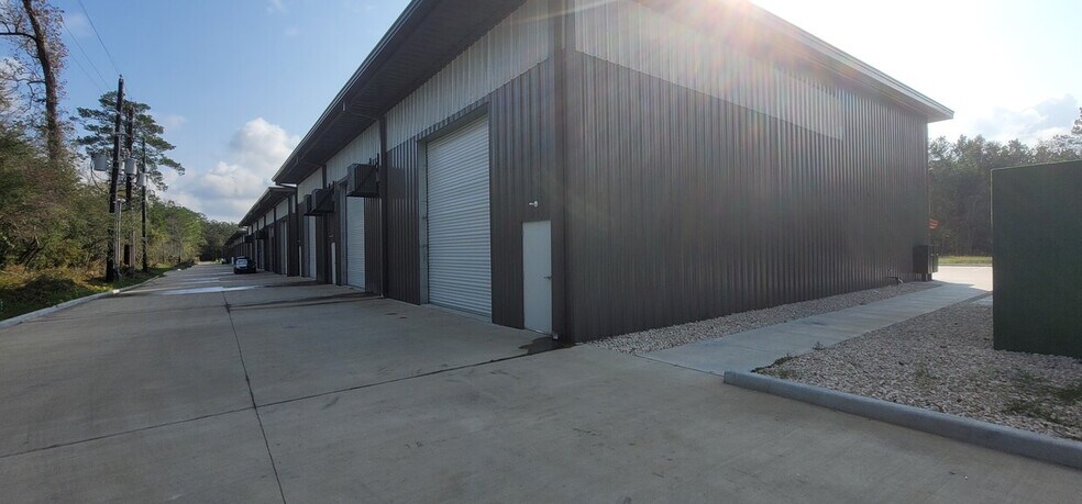 More Photos Of 28408 Sweetgum Rd, Magnolia Warehouse For Lease