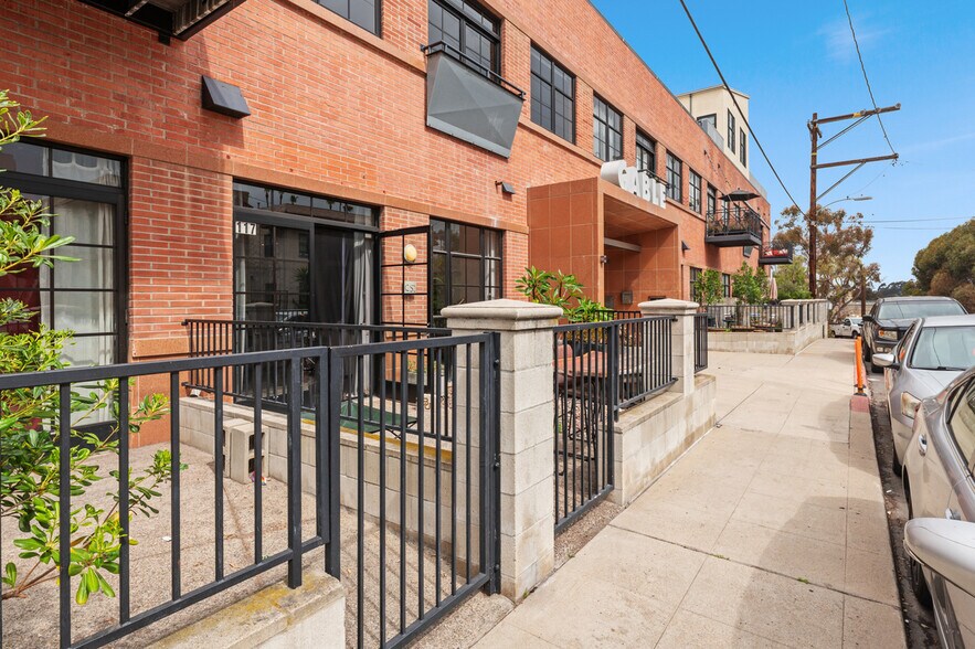 More Photos Of 3940 7th Ave, San Diego Office For Sale