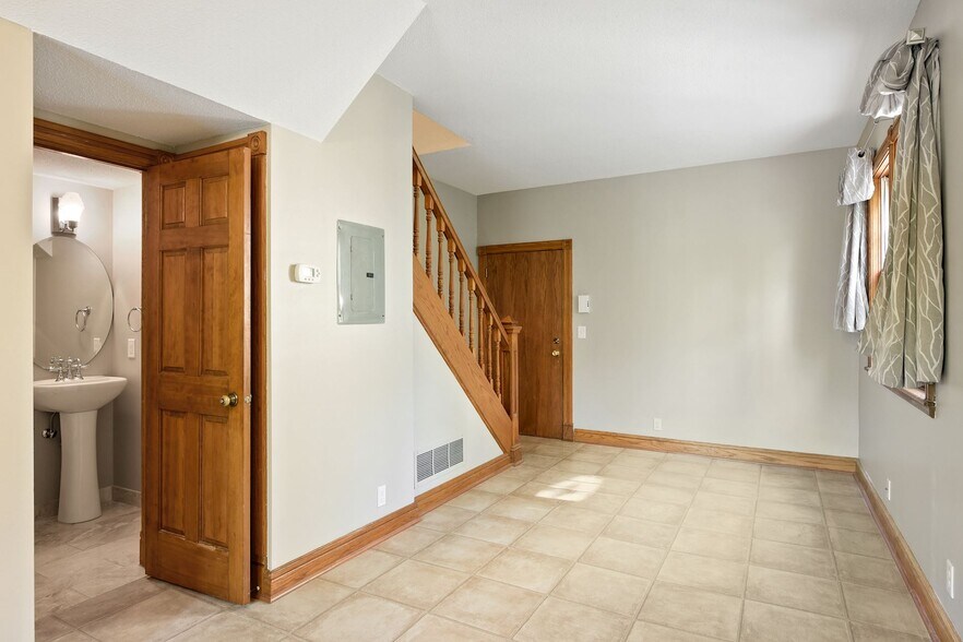 More Photos Of 197 Kent St, Saint Paul Multifamily For Sale