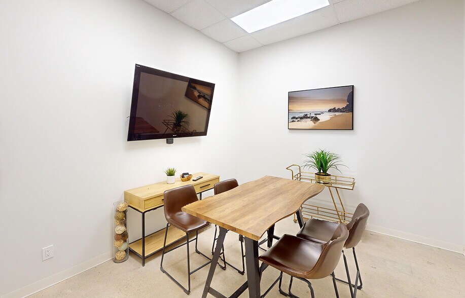 More Photos Of 756 Pembina Hwy, Winnipeg Storefront Retail Office For Lease