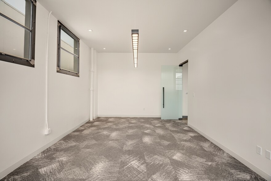 More Photos Of 730 Broadway, Redwood City Research And Development For Sale