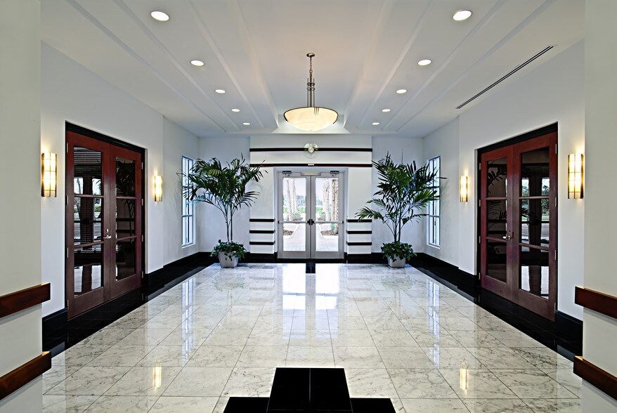 More Photos Of 1420 Celebration Blvd, Celebration Medical For Lease