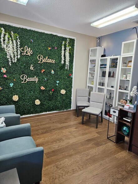 More Photos Of 10011-10021 Water Works Ln, Riverview Medical For Sale