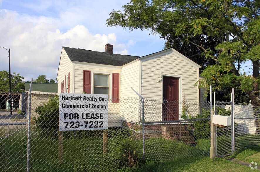 More Photos Of 2123 Montford Ave, Charleston Service For Lease
