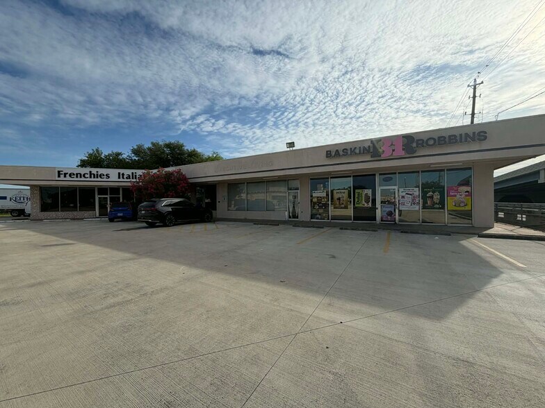More Photos Of 1009 NASA Road 1, Webster General Retail For Lease