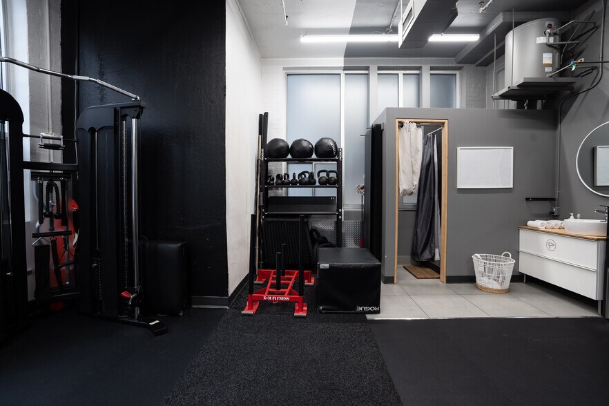 More Photos Of 119 Spadina Ave, Toronto Loft Creative Space For Lease