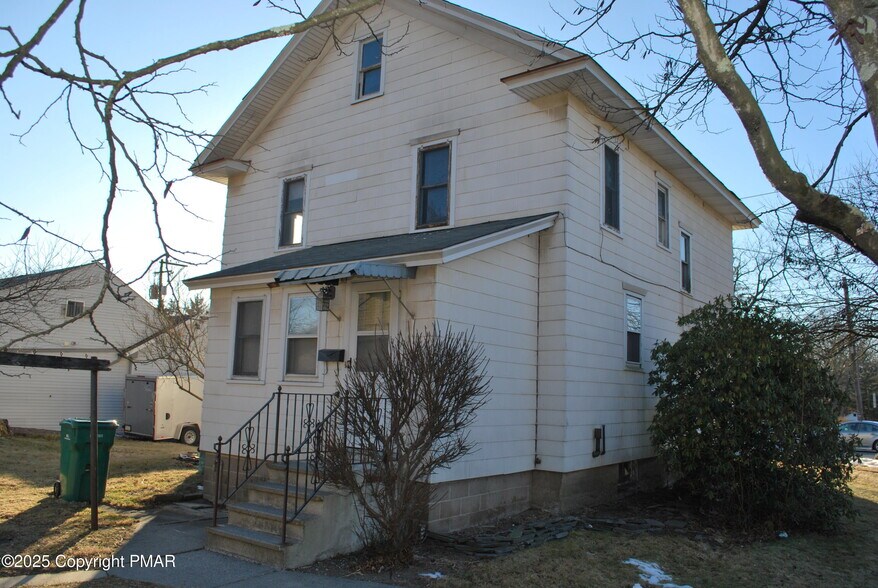 More Photos Of 630 N Courtland St, East Stroudsburg Multifamily For Sale