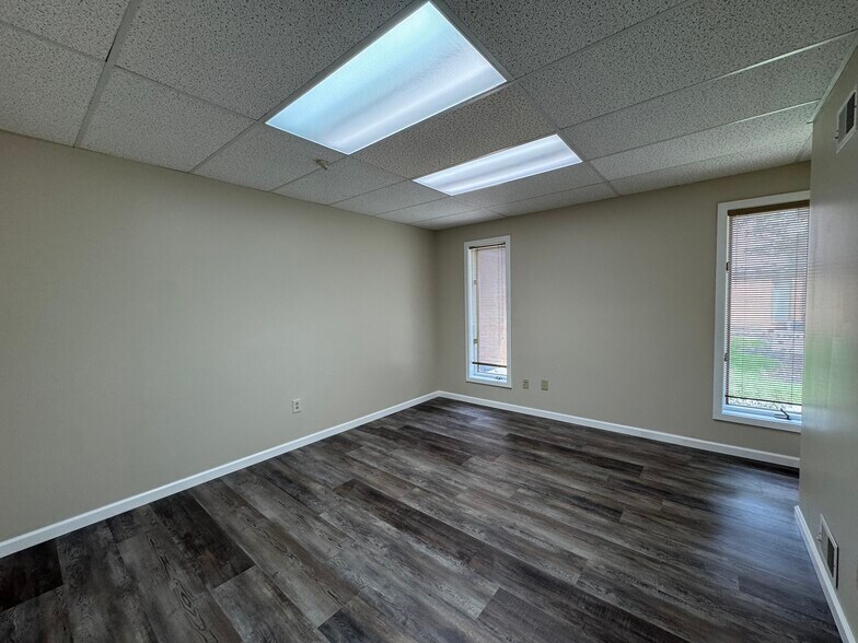 More Photos Of 5126-5130 Blazer Memorial Pky, Dublin Office For Lease